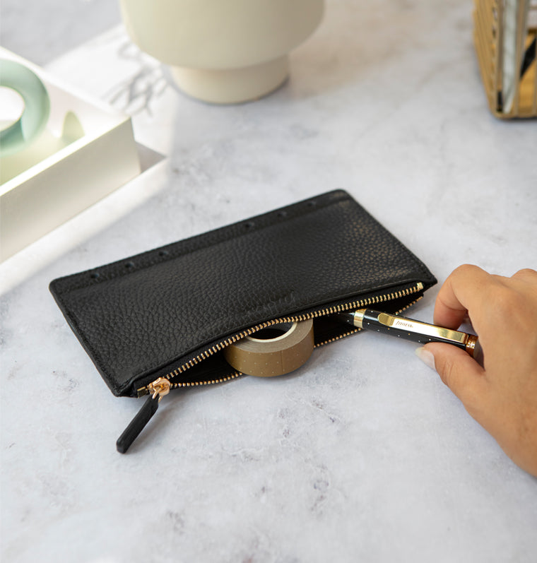 Δερμάτινο pouch με φερμουάρ - 133009